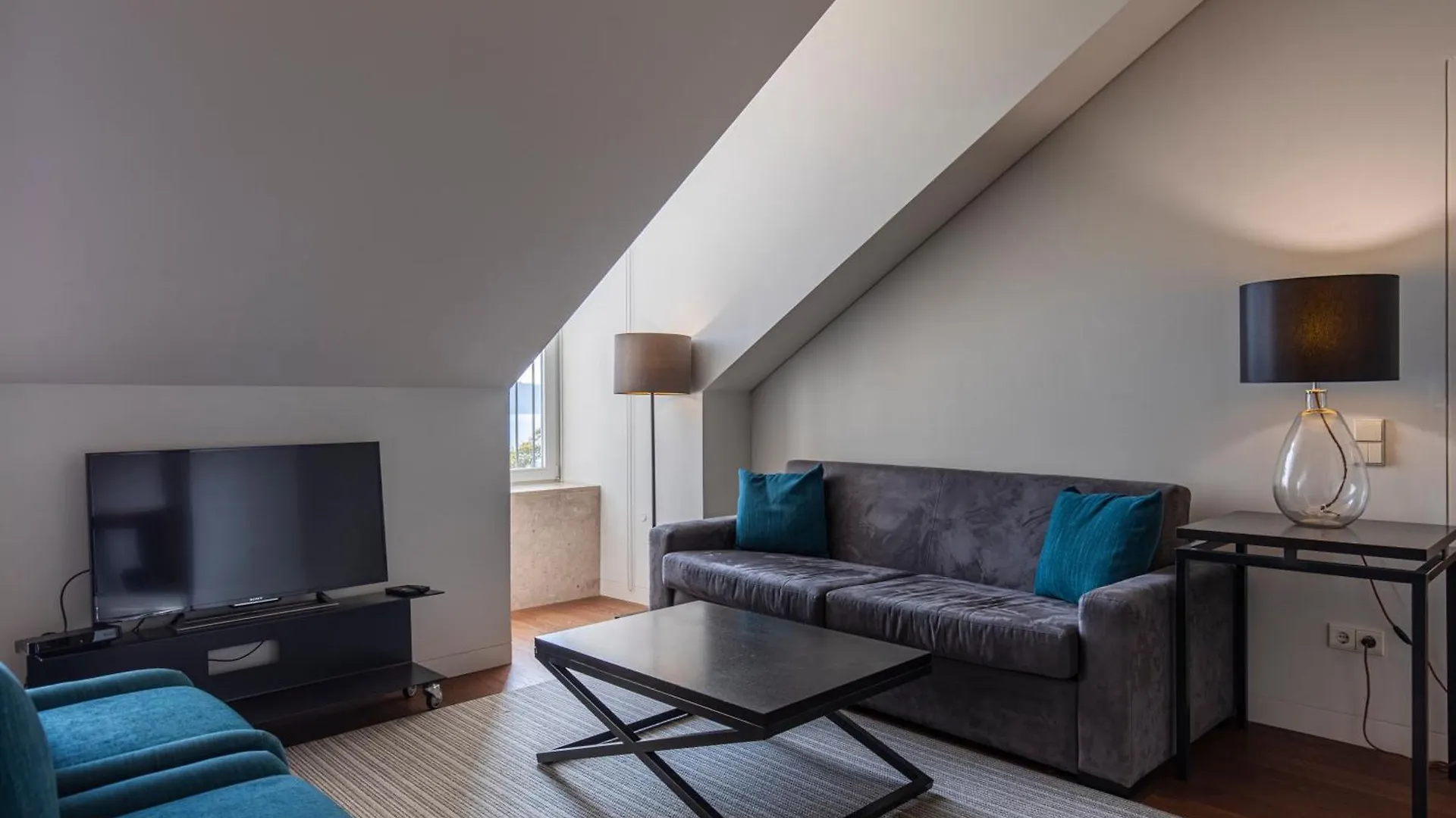 8 Building Apartments Lisboa